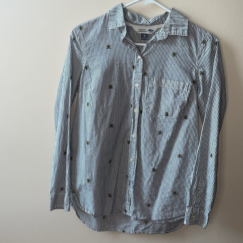 Old navy XS the classic shirt honey bee stripped button down